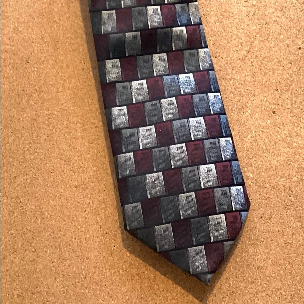 Like New Men’s Silk Tie by George